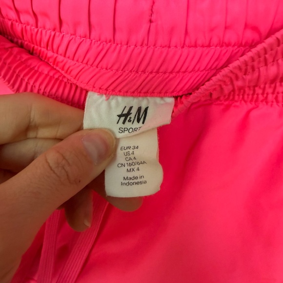 H&M Sport Neon Pink Athletic Shorts - Picture 2 of 5
